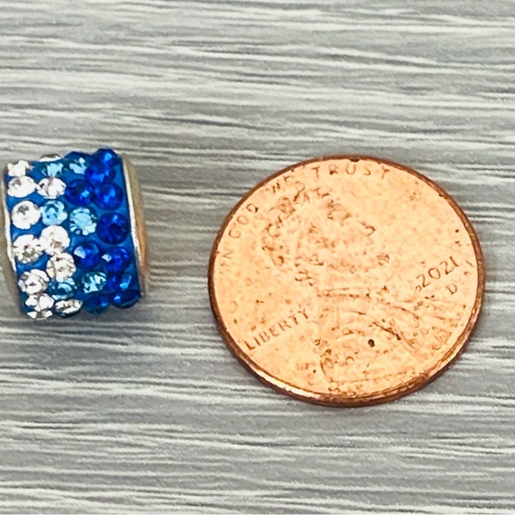 Silver plated blue & clear crystal Bracelet charm - Picture 6 of 6